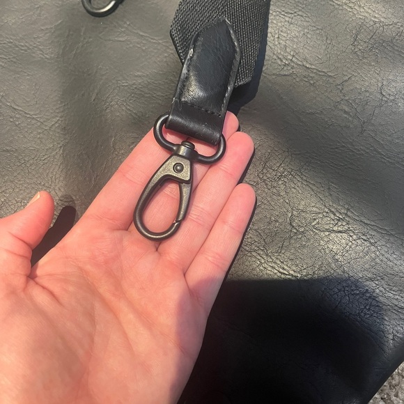 Beis Large Work Tote Insert and Crossbody Adjustable Strap (no tote) - Picture 8 of 13